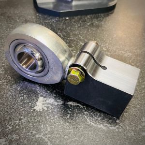 Preview: TMR Customs Square Pinch Bung for 1-1/4