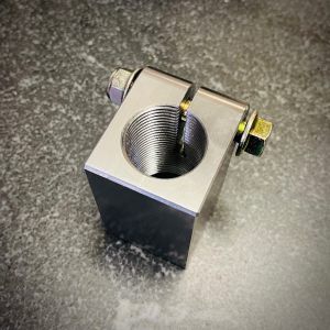 TMR Customs Square Pinch Bung for 1-1/4" Rod End (Heim Joint) – Bild 7