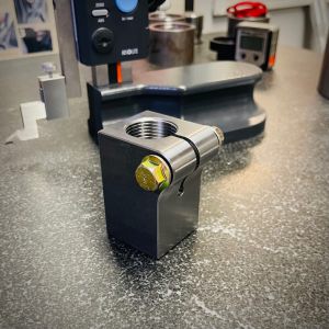 TMR Customs Square Pinch Bung for 1-1/4" Rod End (Heim Joint) – Bild 9