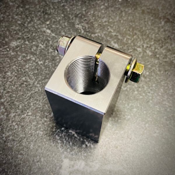 TMR Customs Square Pinch Bung for 1-1/4" Rod End (Heim Joint) – Bild 7